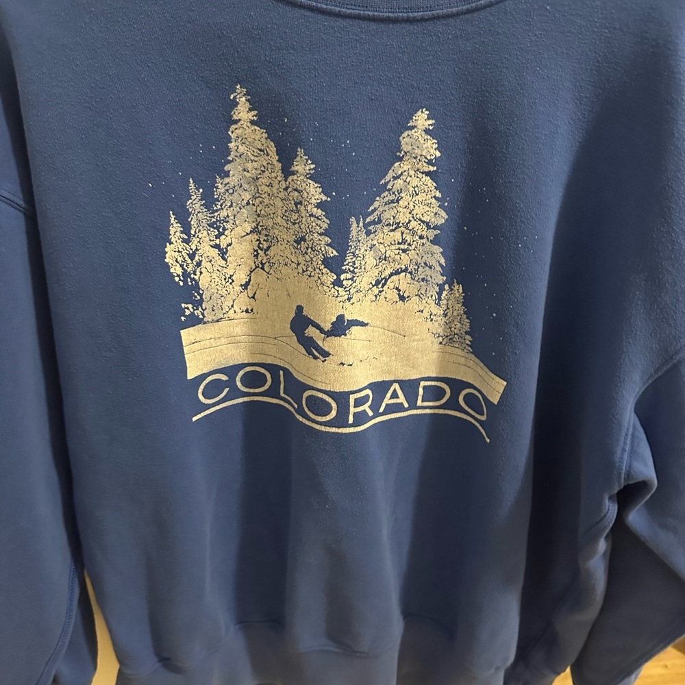 american eagle crew neck size medium